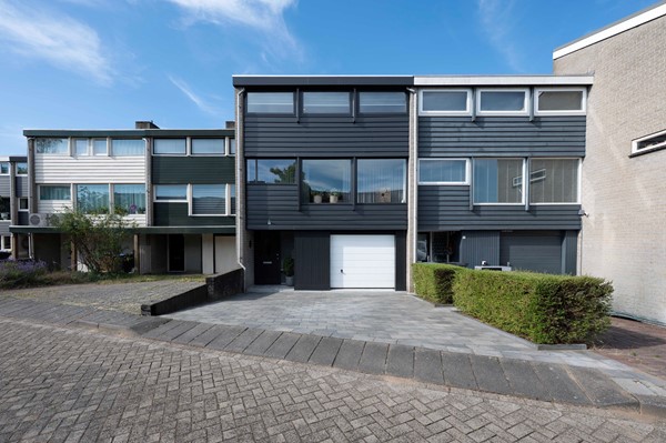 Te koop: Weigeliastraat 9, 4741 CR Hoeven